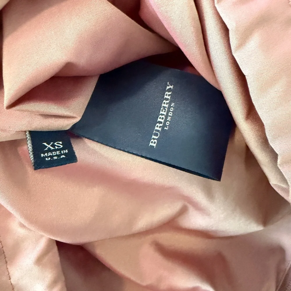 Burberry Pink Hooded Jacket with Signature Check Lining - Picture 8 of 9